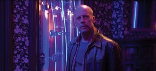Illustration for article titled Your iPhone Is Rupturing Bruce Willis' Spleen